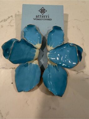 Atterri Blue Floral Metal Earrings